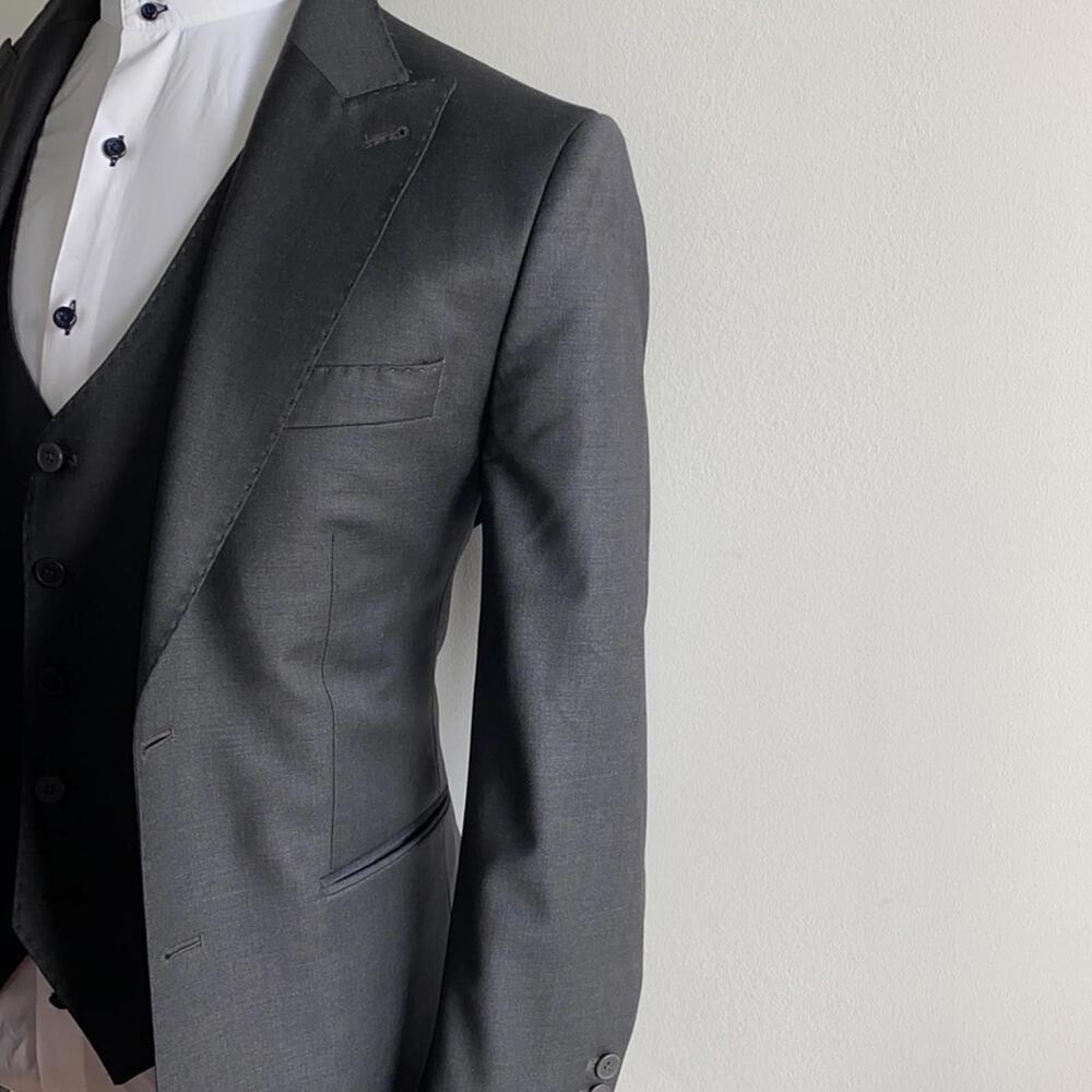 🔥🔥🔥 Special Pricing Suit shirt and tie